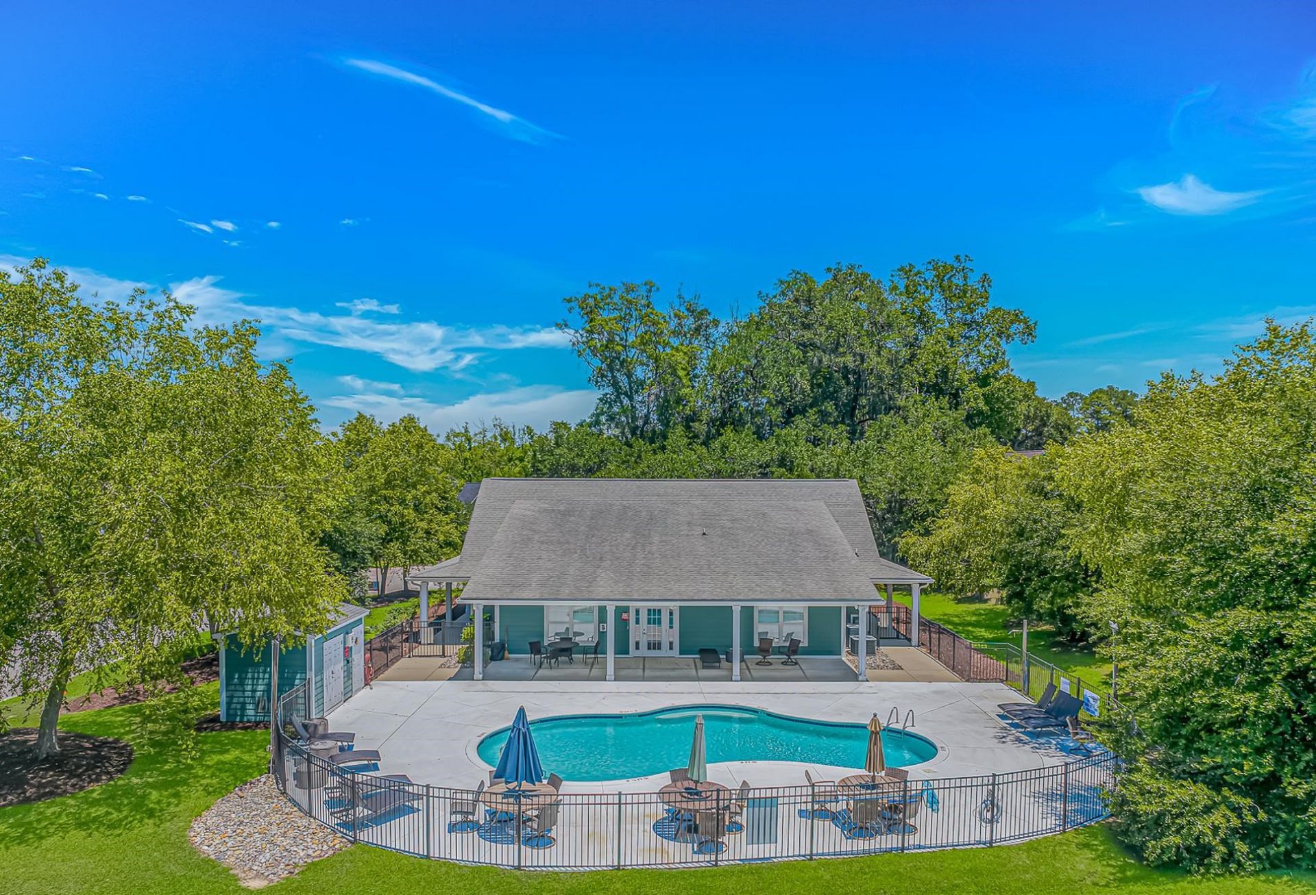 505 Oak Pond Ct. Photo 45