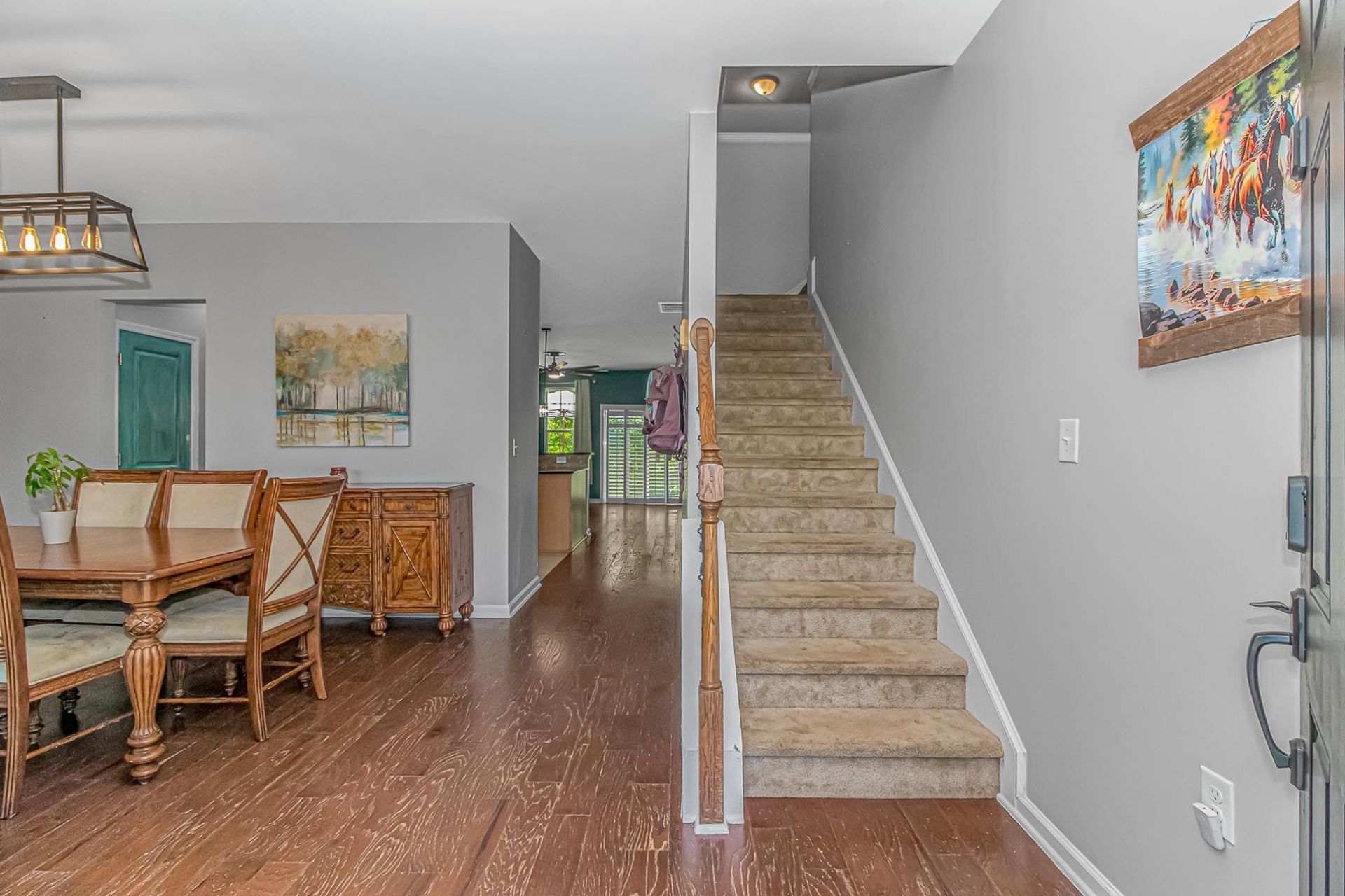 505 Oak Pond Ct. Photo 5