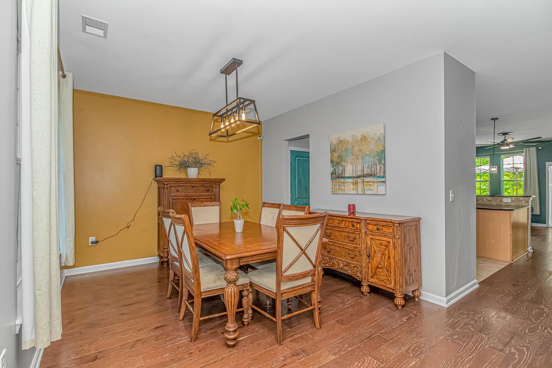 505 Oak Pond Ct. Photo 6