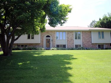 11219 Kentucky Road, Papillion, NE 68133