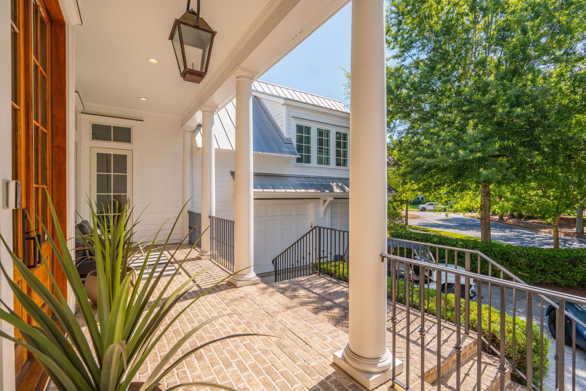 211 Ithecaw Creek Street Photo 9