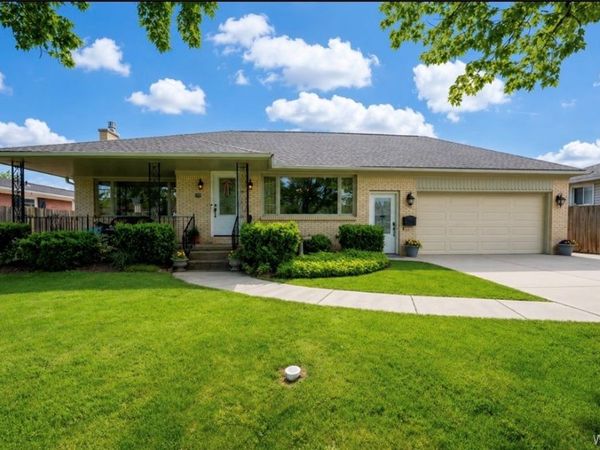 135 Alberta Drive, Amherst, NY 14226