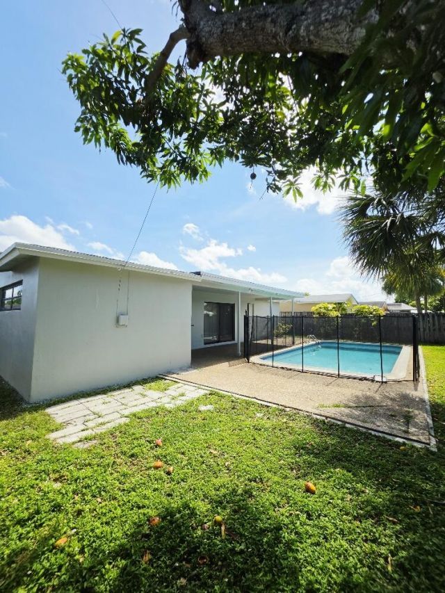 9671 NW 24th Street, Sunrise, FL 33322 Photo