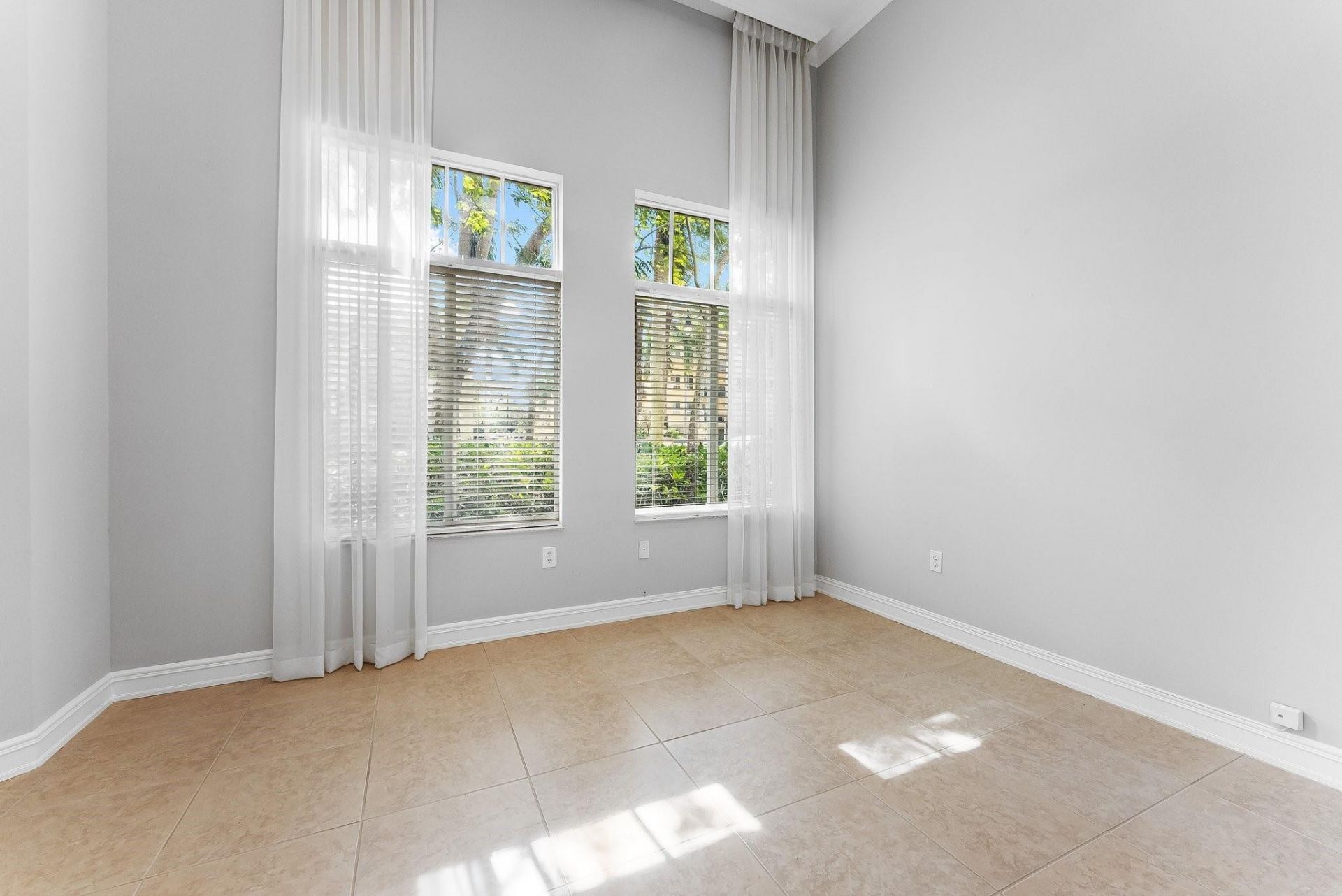 16102 Emerald Estates Drive, Unit 101, Weston, FL 33331 Photo