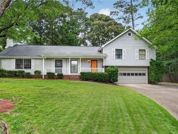 287 Plantation Circle SW, Smyrna, GA 30082