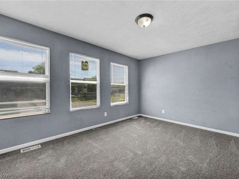 11219 Hopkins Avenue, Cleveland, OH 44108 Photo 11