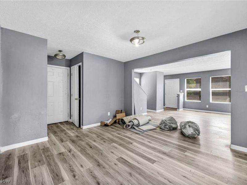 11219 Hopkins Avenue, Cleveland, OH 44108 Photo 19