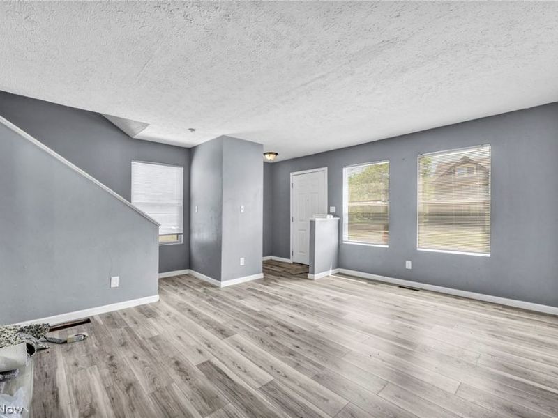 11219 Hopkins Avenue, Cleveland, OH 44108 Photo 22