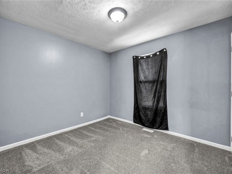 11219 Hopkins Avenue, Cleveland, OH 44108 Photo 27