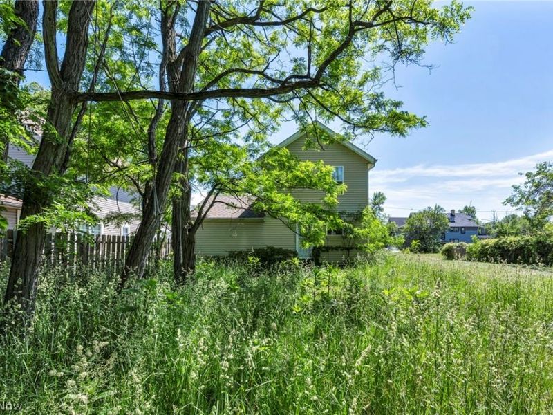 11219 Hopkins Avenue, Cleveland, OH 44108 Photo 5