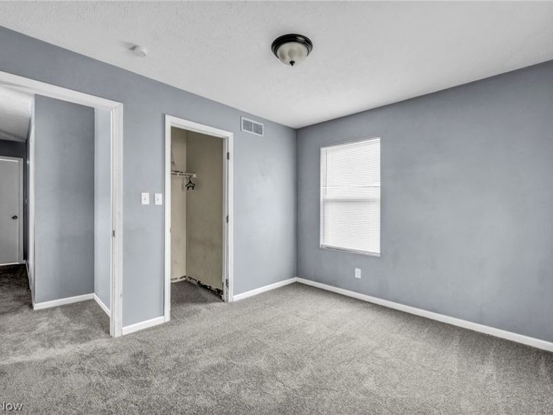 11219 Hopkins Avenue, Cleveland, OH 44108 Photo 8