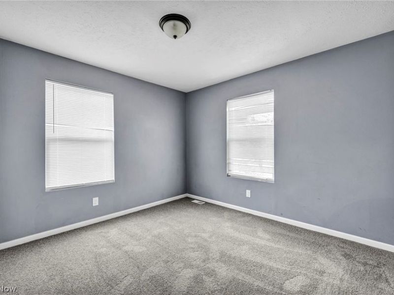 11219 Hopkins Avenue, Cleveland, OH 44108 Photo 9