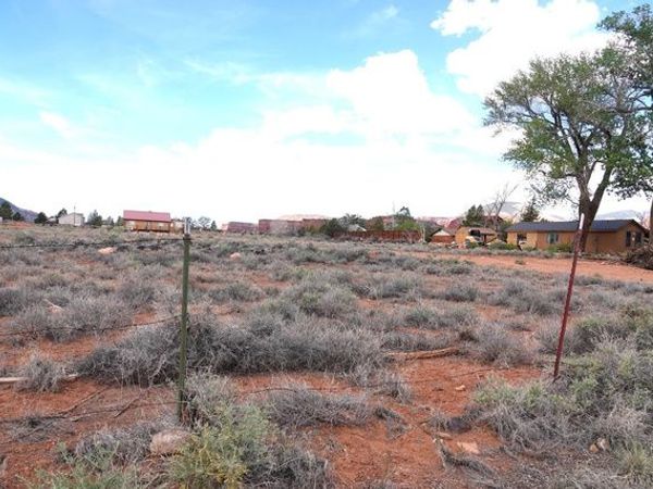 391 N CENTER ST , Torrey, UT 84775