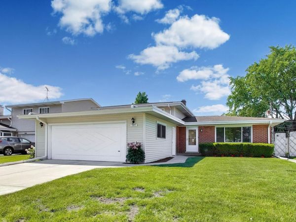 7819 Church Street , Morton Grove, IL 60053