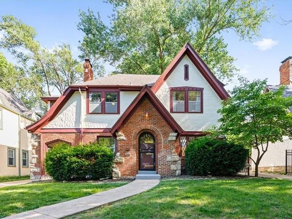 627 W 70 Street, Kansas City, MO 64113