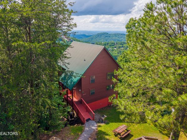 1520 Raven View Way, Sevierville, TN 37876