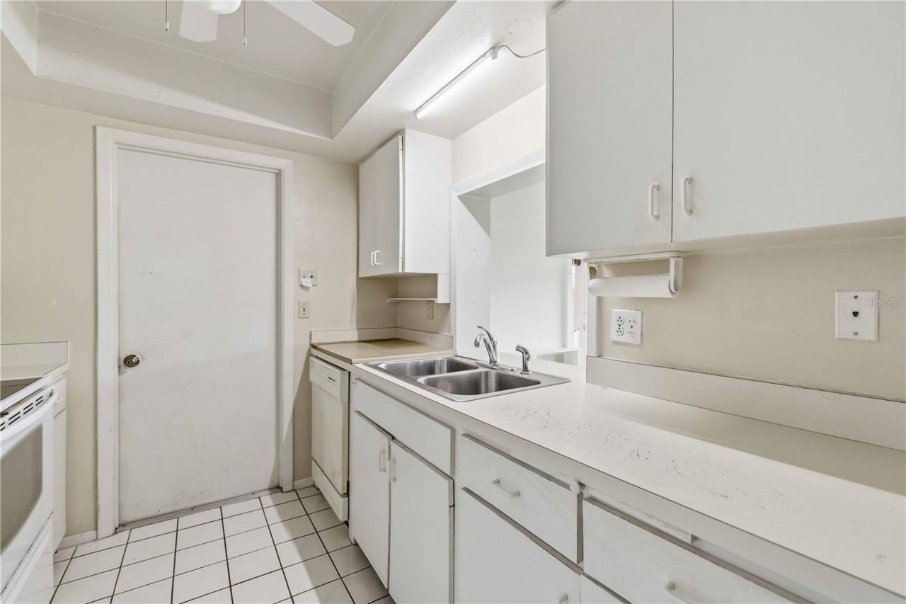 4001 Chinaberry Road, Bradenton, FL 34208 Photo