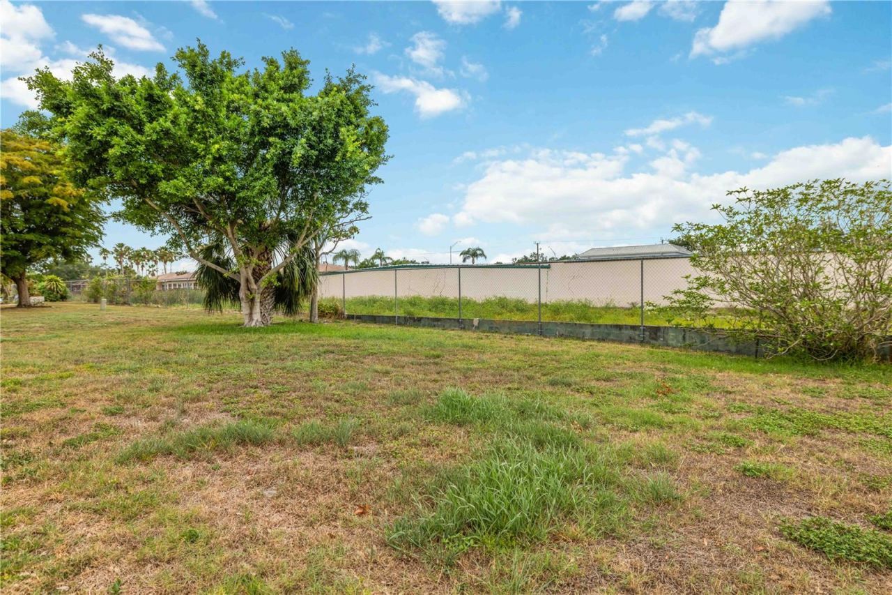 4001 Chinaberry Road, Bradenton, FL 34208 Photo