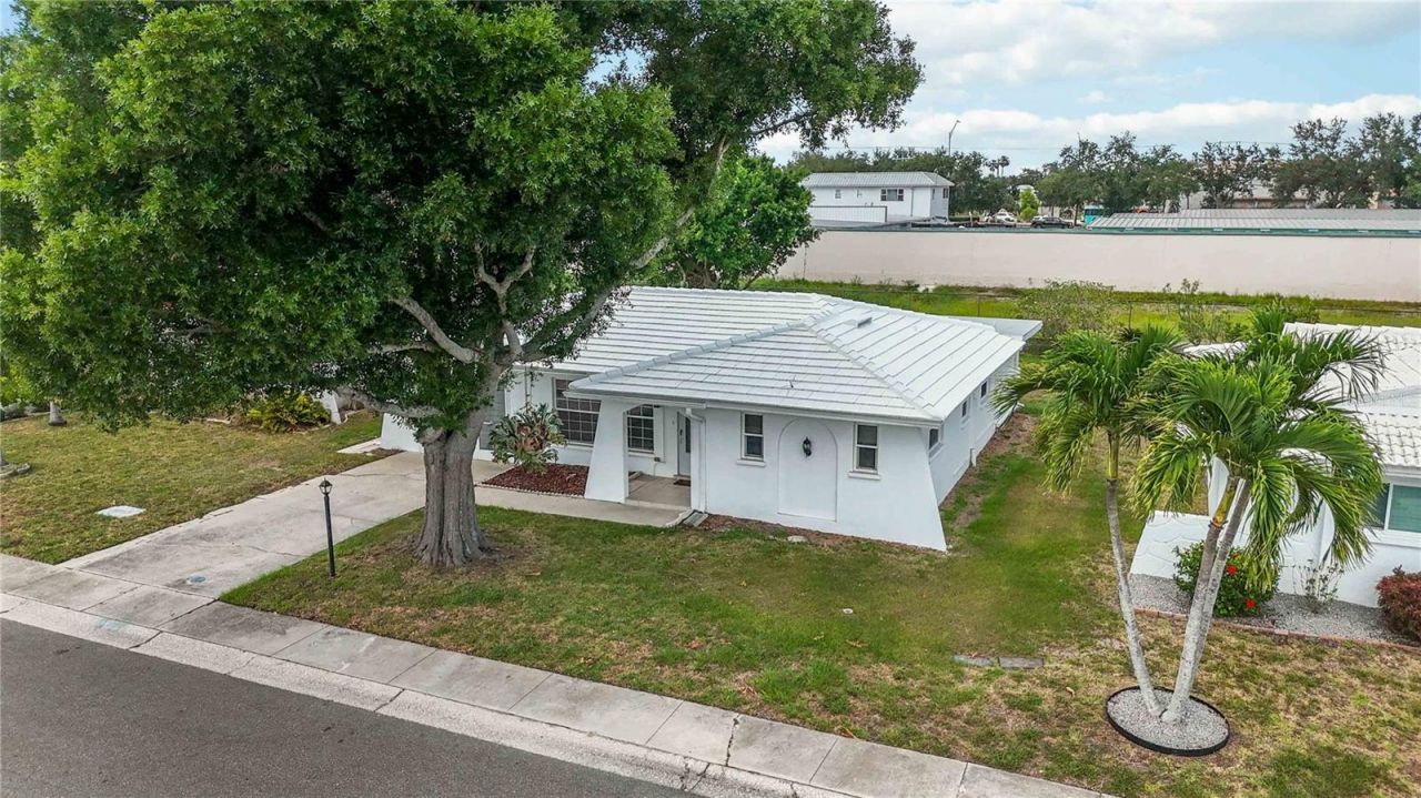 4001 Chinaberry Road, Bradenton, FL 34208 Photo