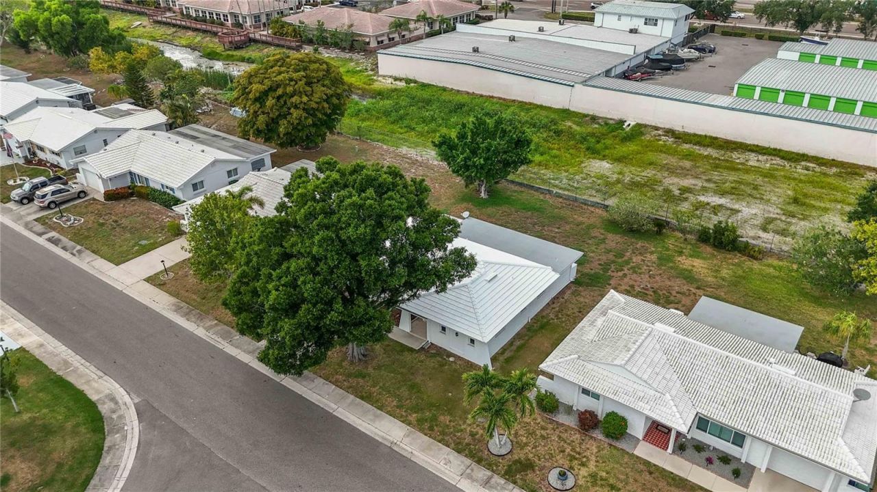 4001 Chinaberry Road, Bradenton, FL 34208 Photo