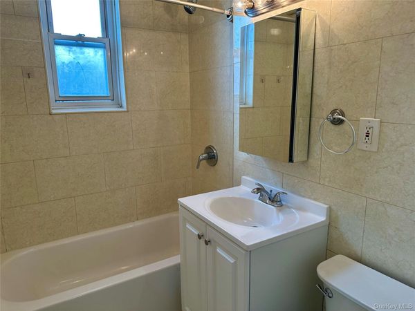 36 Barstow Road , Unit 2D, Great Neck, NY 11021