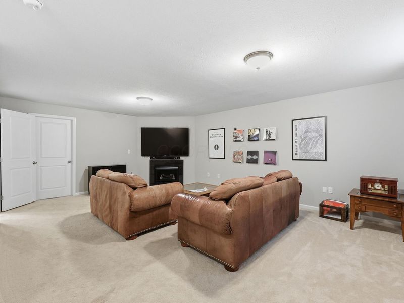 5609 Rainbow Falls Street, Unit 23, Dublin, OH 43016 Photo 16