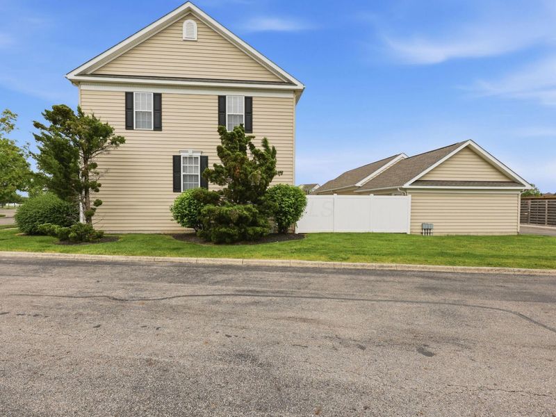 5609 Rainbow Falls Street, Unit 23, Dublin, OH 43016 Photo 21