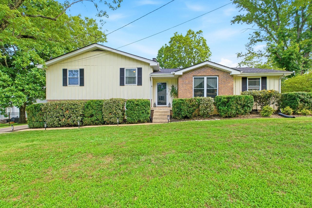 7220 Belle Chasse Dr, Nashville, TN 37221 Main Photo
