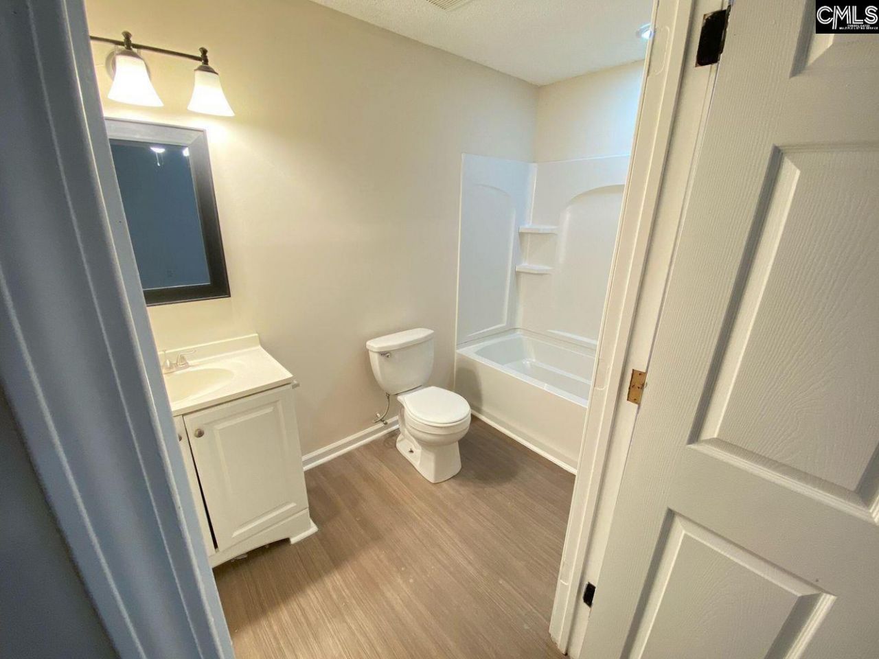 1400 Cactus Avenue Photo 10