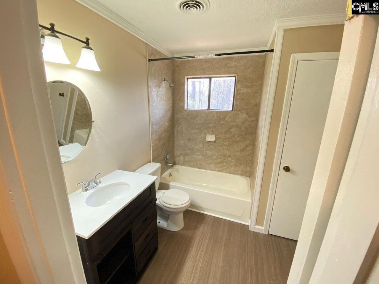 1400 Cactus Avenue Photo 8