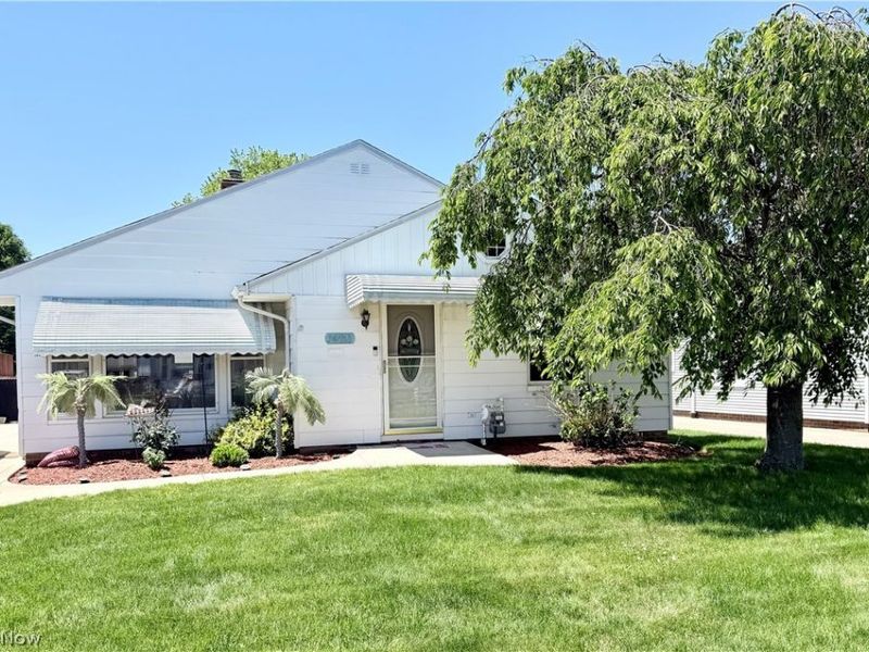 32125 Densmore Road, Willowick, OH 44095 Photo 1