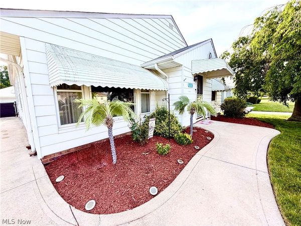 32125 Densmore Road, Willowick, OH 44095