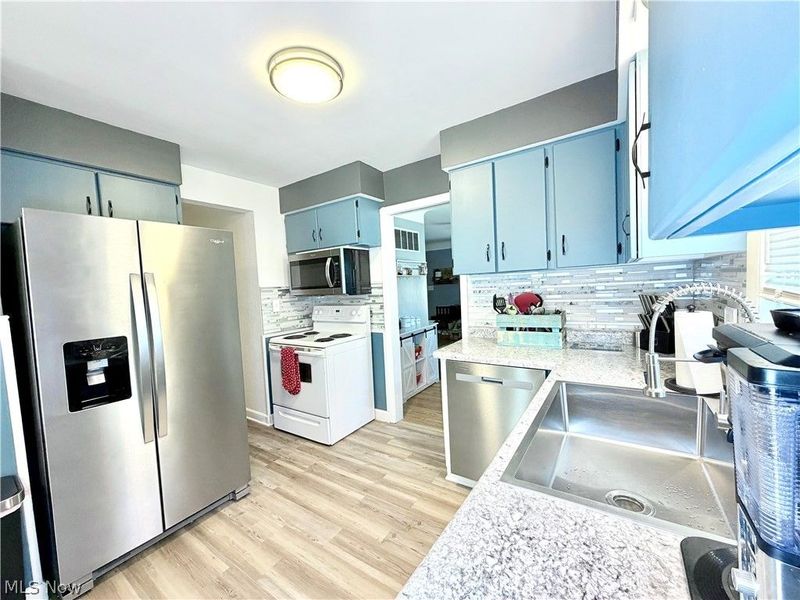 32125 Densmore Road, Willowick, OH 44095 Photo 7