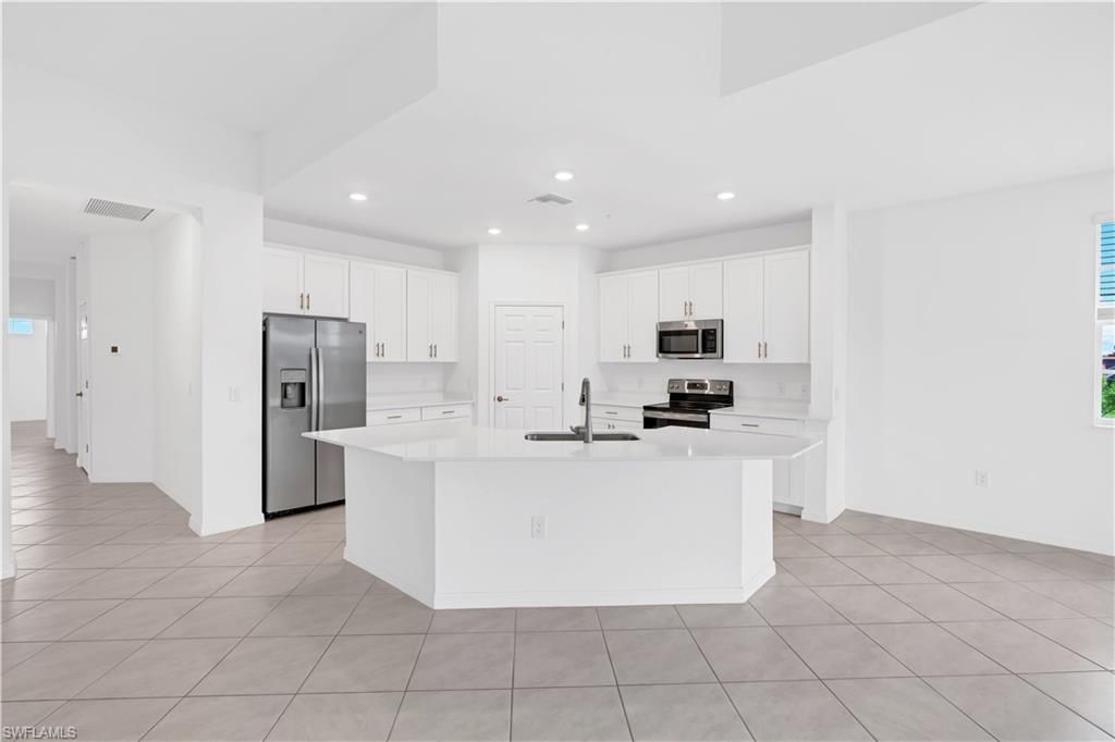12061 Santaluz Dr, Unit 201, Fort Myers, FL 33913 Photo