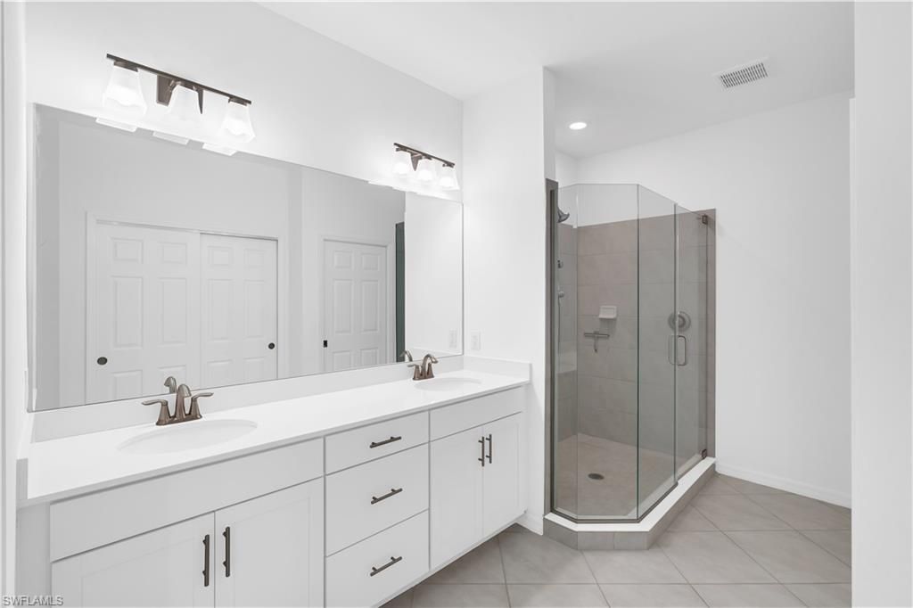 12061 Santaluz Dr, Unit 201, Fort Myers, FL 33913 Photo