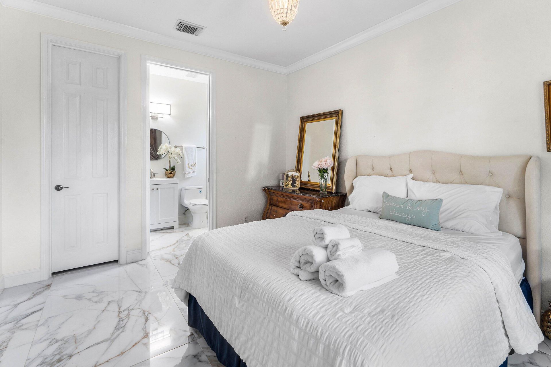 599 Cresta Circle, West Palm Beach, FL 33413 Photo
