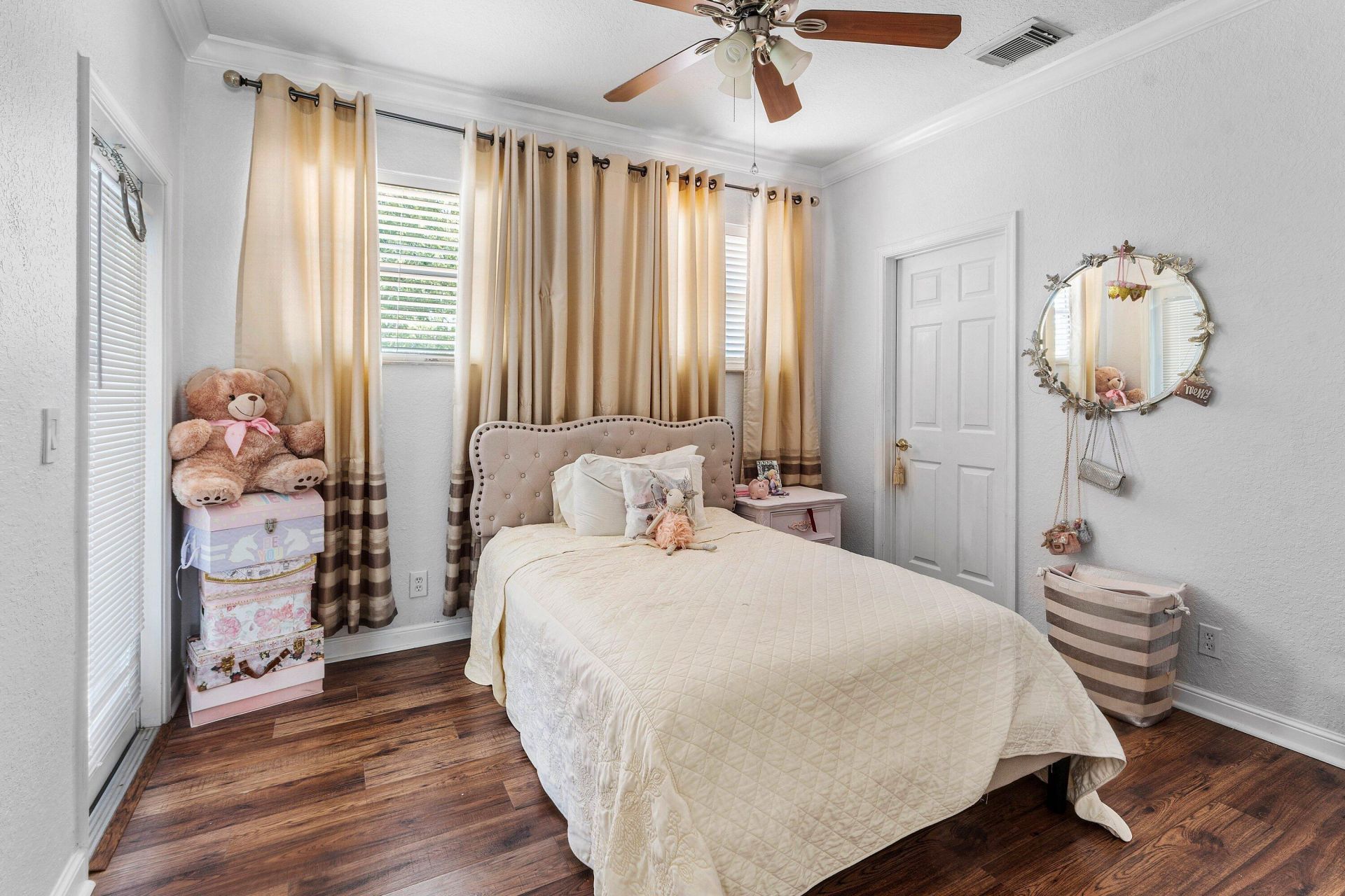 599 Cresta Circle, West Palm Beach, FL 33413 Photo