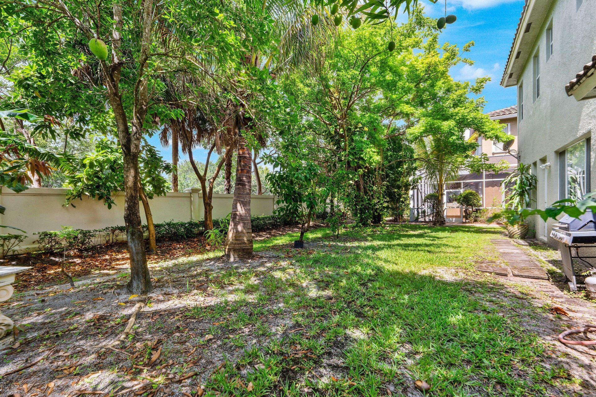 599 Cresta Circle, West Palm Beach, FL 33413 Photo