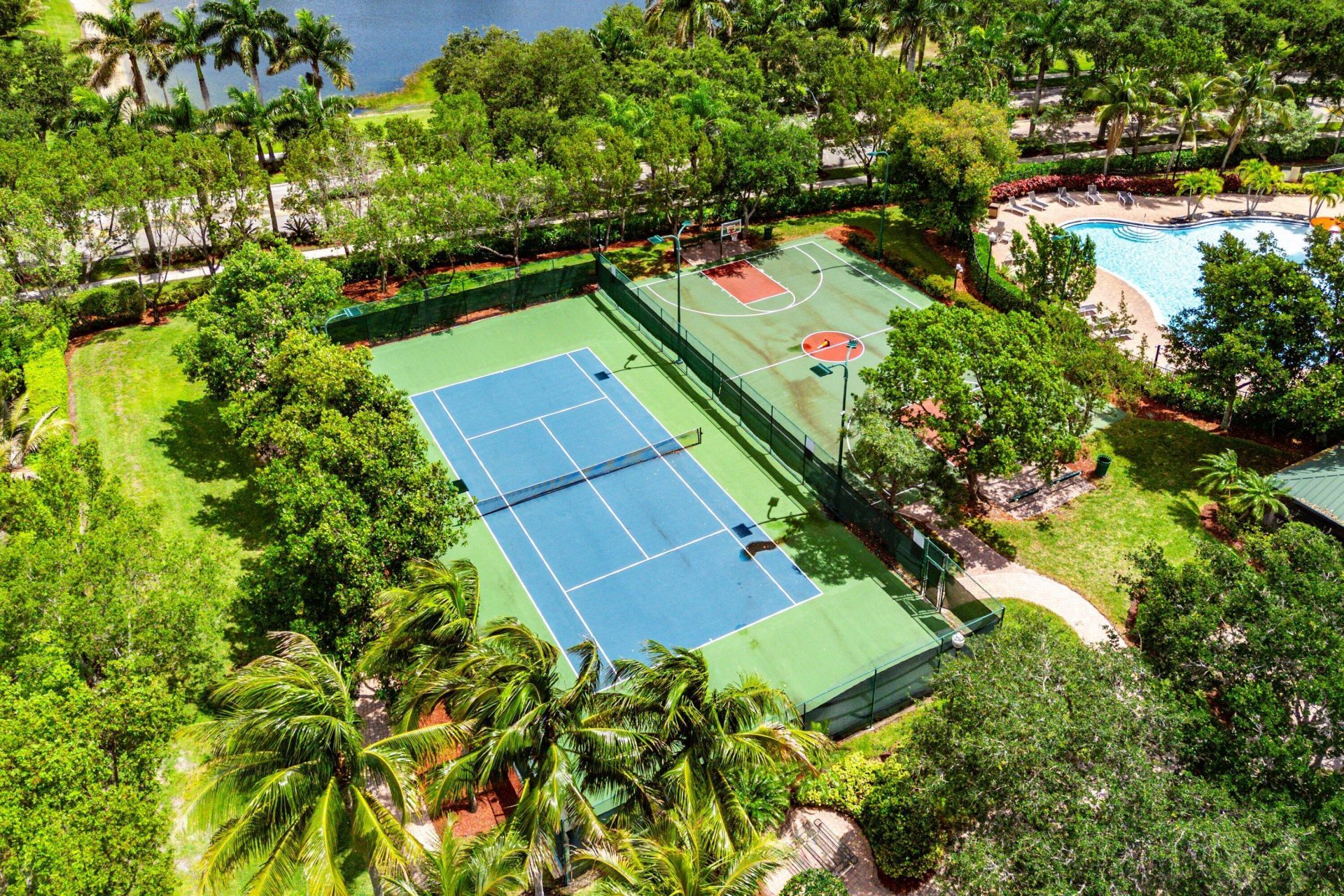 599 Cresta Circle, West Palm Beach, FL 33413 Photo