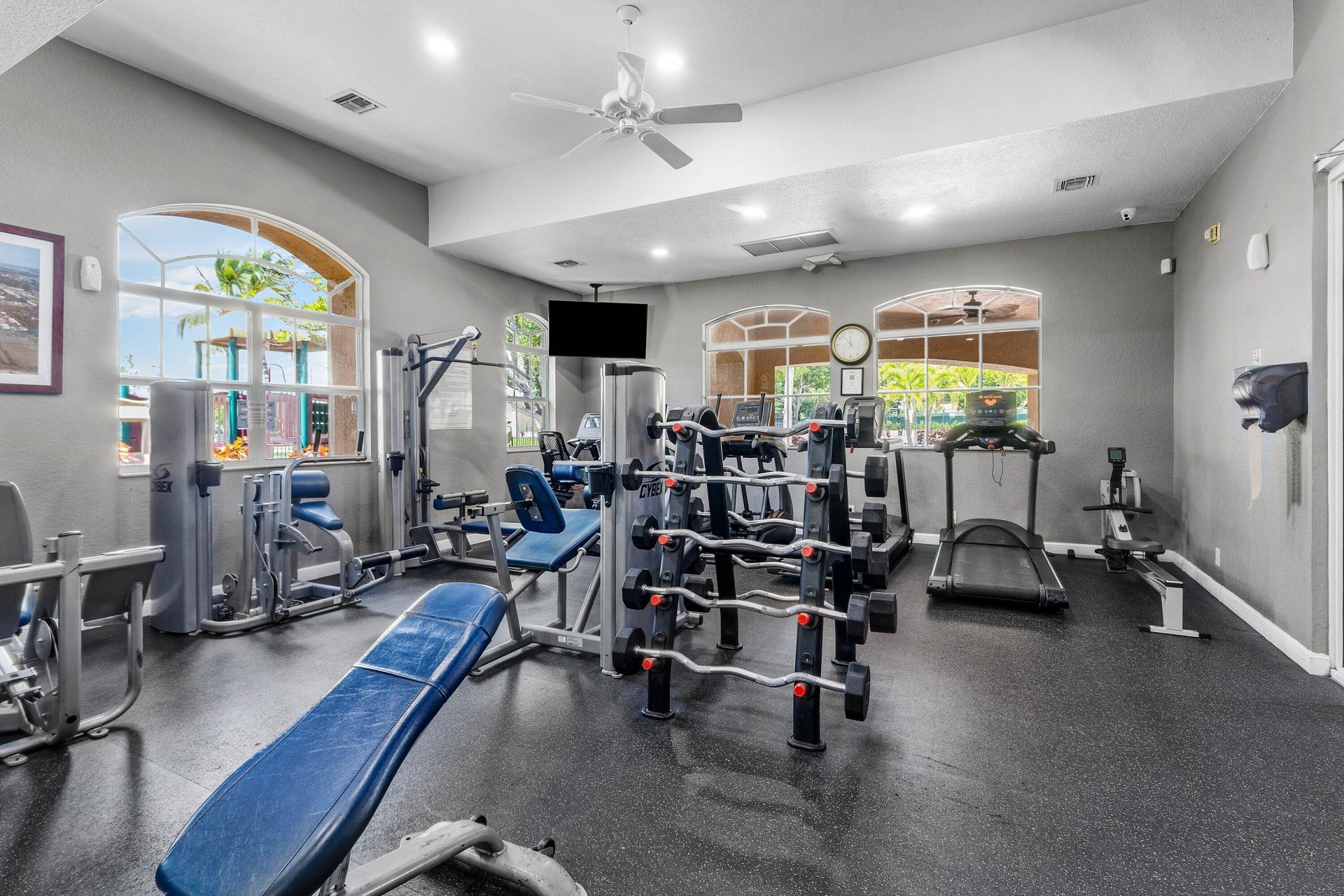599 Cresta Circle, West Palm Beach, FL 33413 Photo