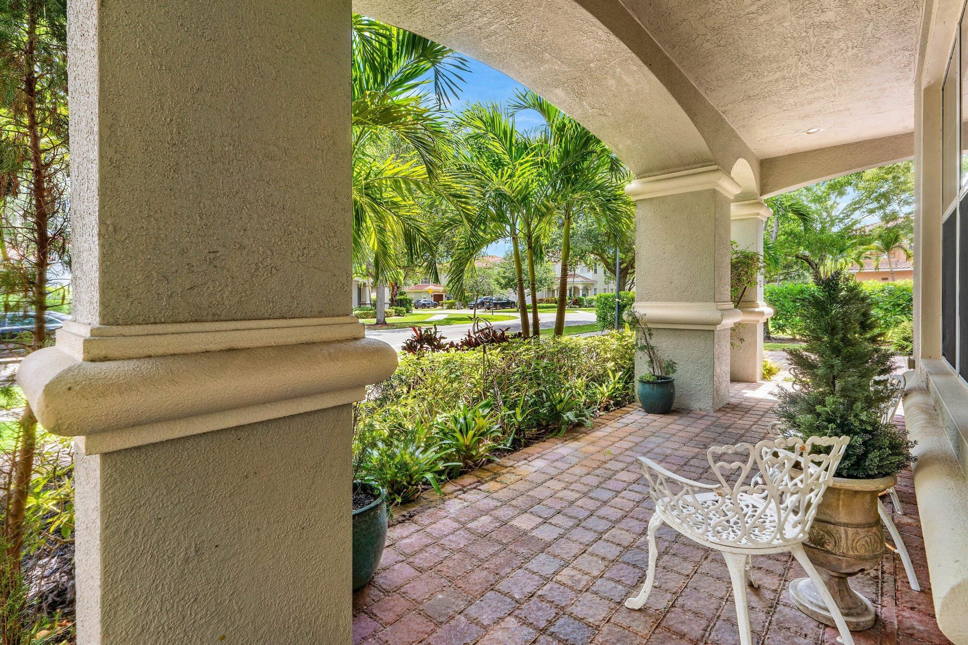 599 Cresta Circle, West Palm Beach, FL 33413 Photo
