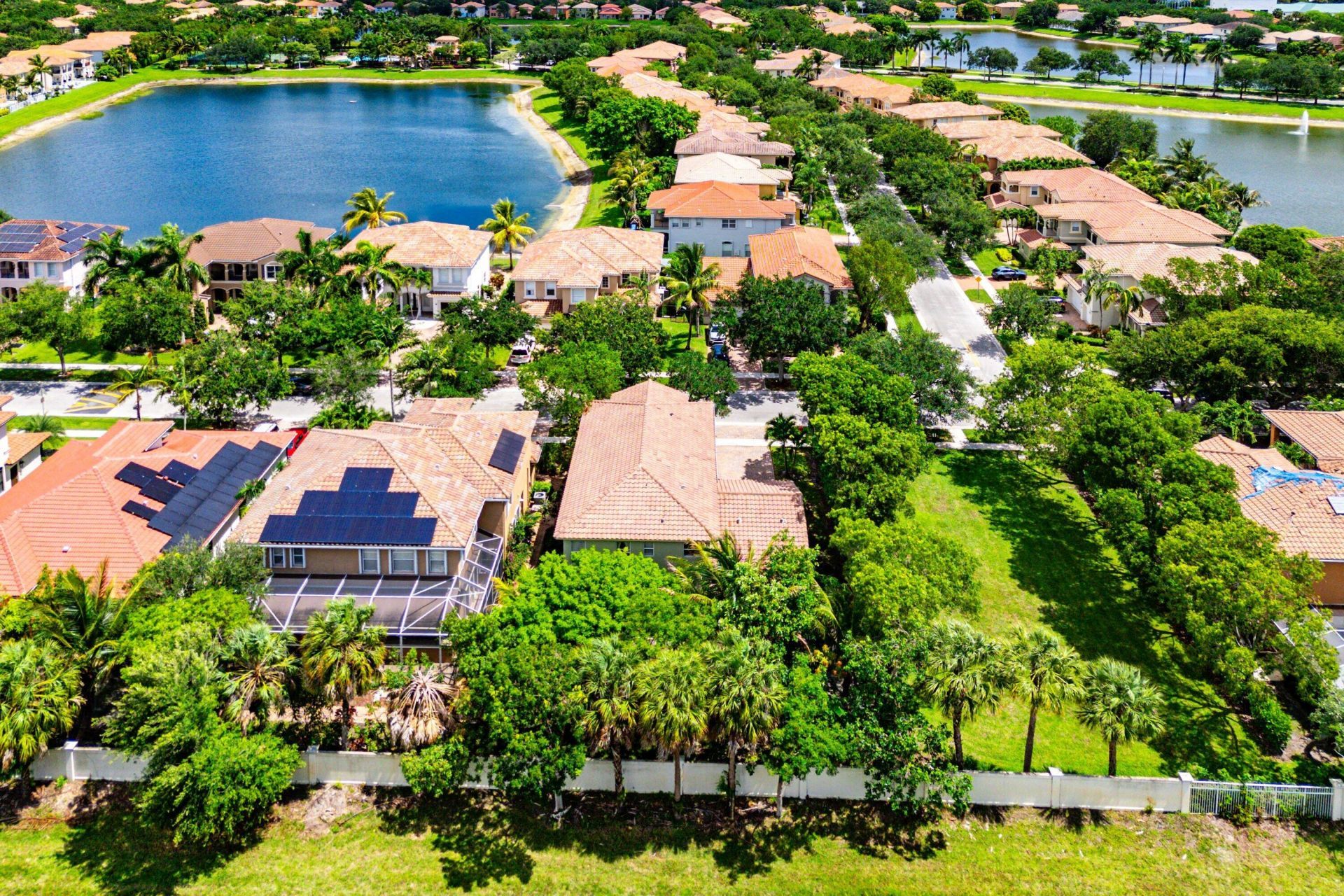 599 Cresta Circle, West Palm Beach, FL 33413 Photo