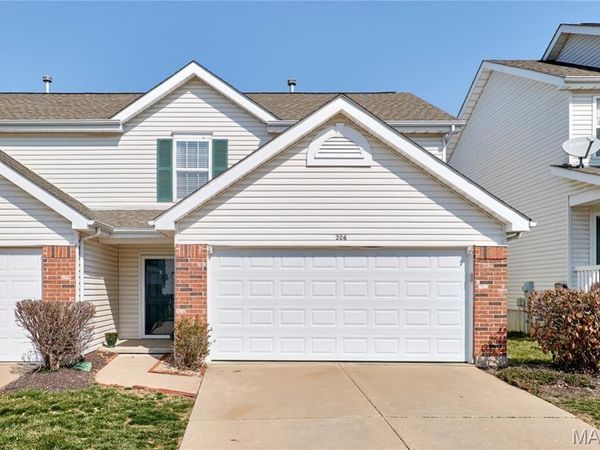 206 Waterside Crossing Court, St Peters, MO 63376