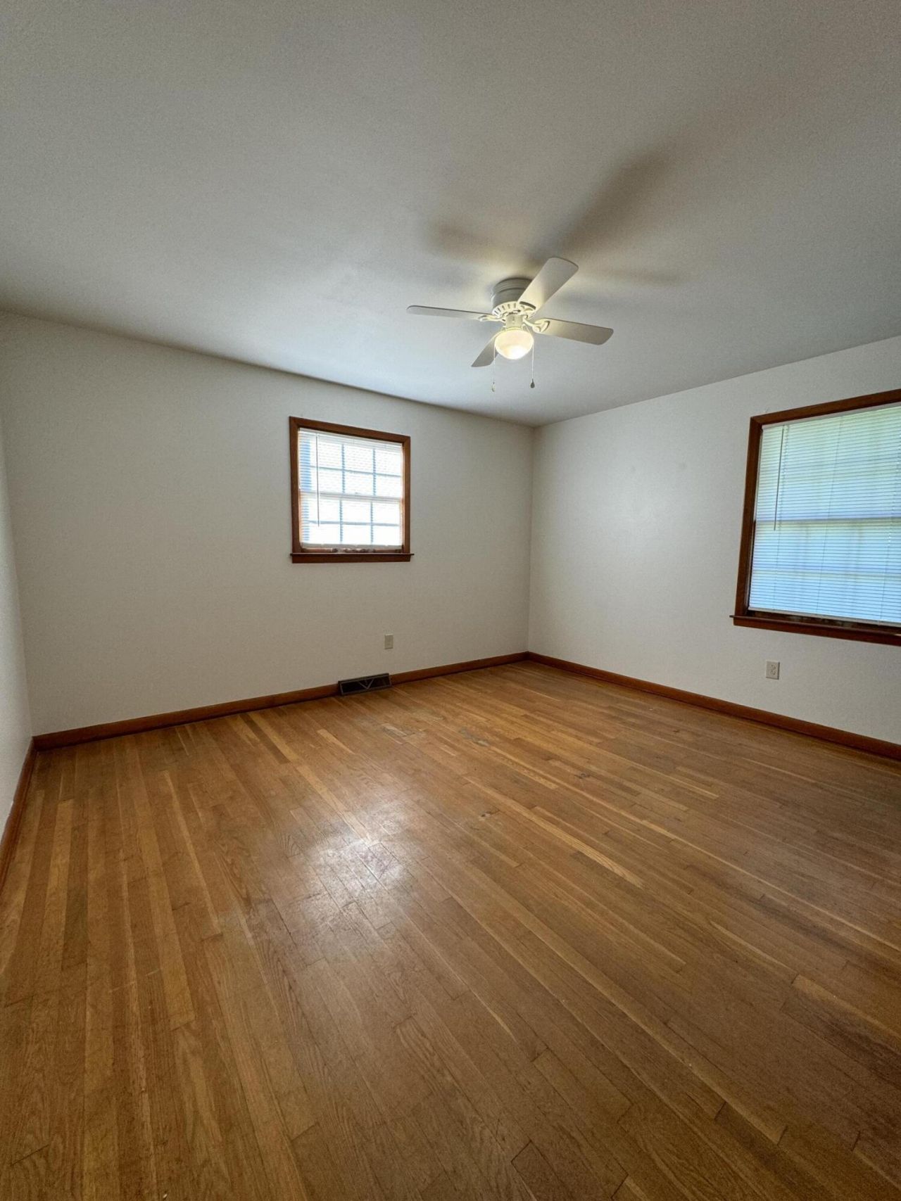4220 Oakridge Drive Photo 13