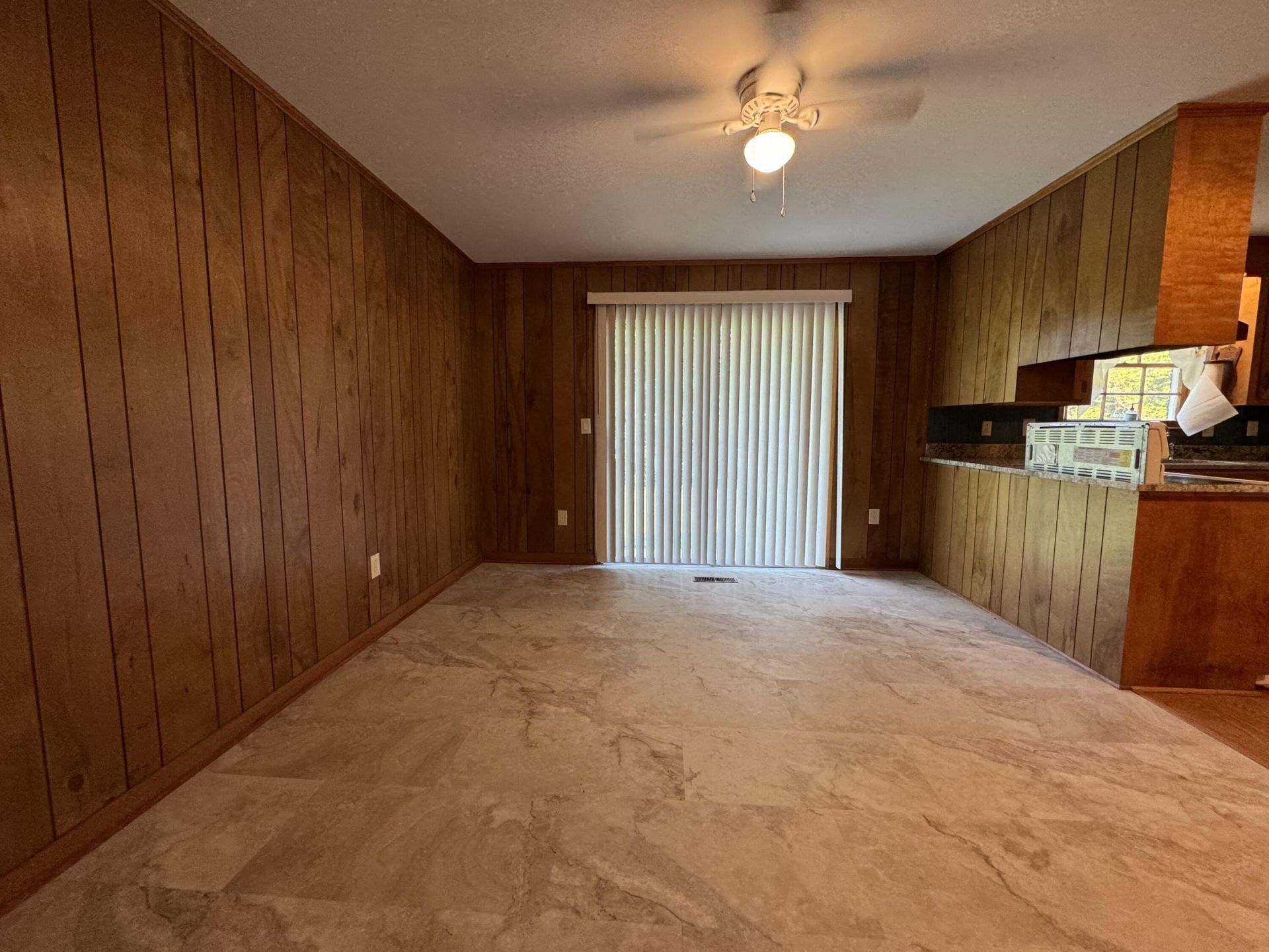 4220 Oakridge Drive Photo 6