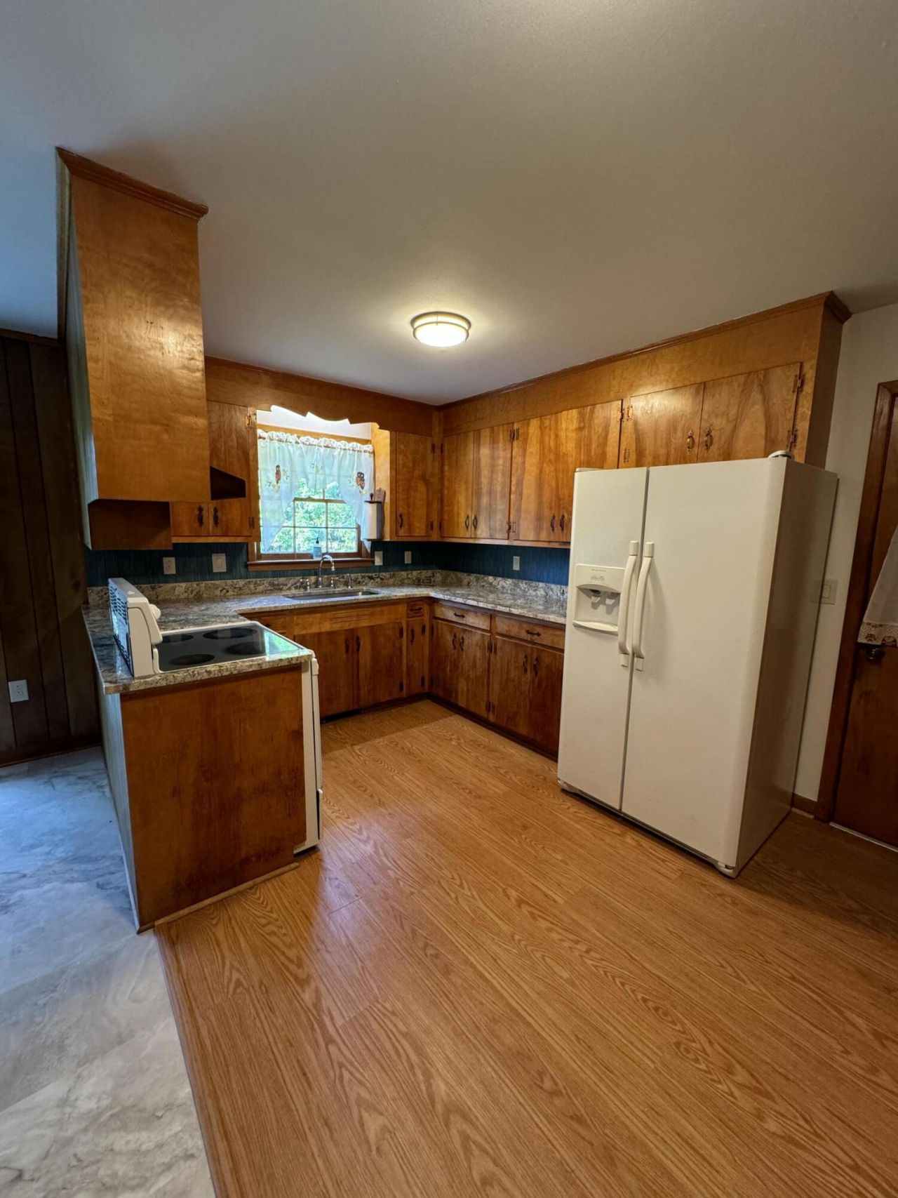 4220 Oakridge Drive Photo 7