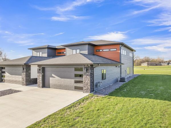 3302 Ponderosa Court , Spirit Lake, IA 51360