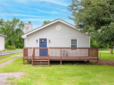 297 EVANGELINE Road , Montz, LA 70068
