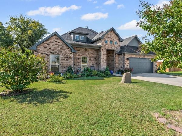 8223 Loar Court , Fort Worth, TX 76126