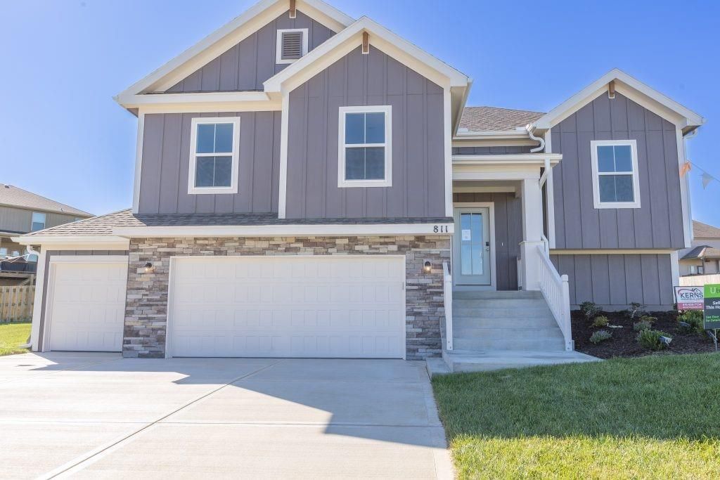 920 NW 95 Street, Kansas City, MO 64155 Main Photo